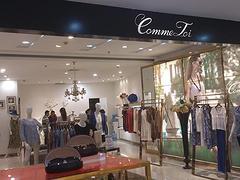 杭州服装展柜选购指南 优质厂家、生产实力与价格考量